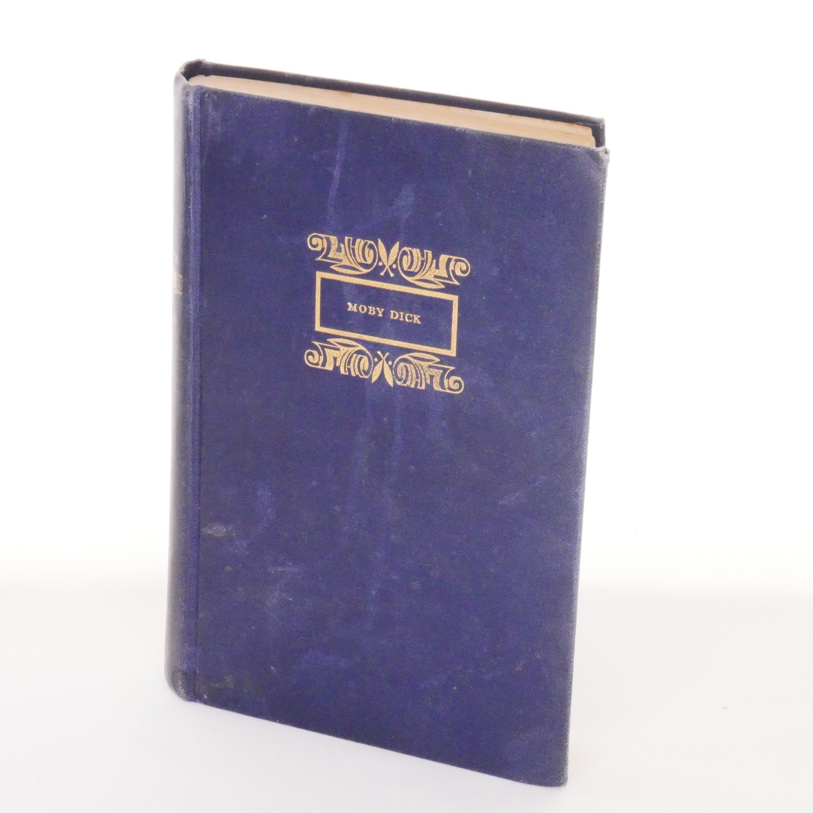 Moby Dick or The Whale - Herman Melville (The Cresset Press, London, 1946)